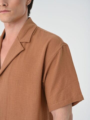 Antioch Comfort fit Srajca | rjava barva