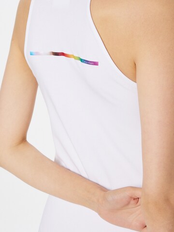 Abito 'PRIDE' di Calvin Klein in bianco