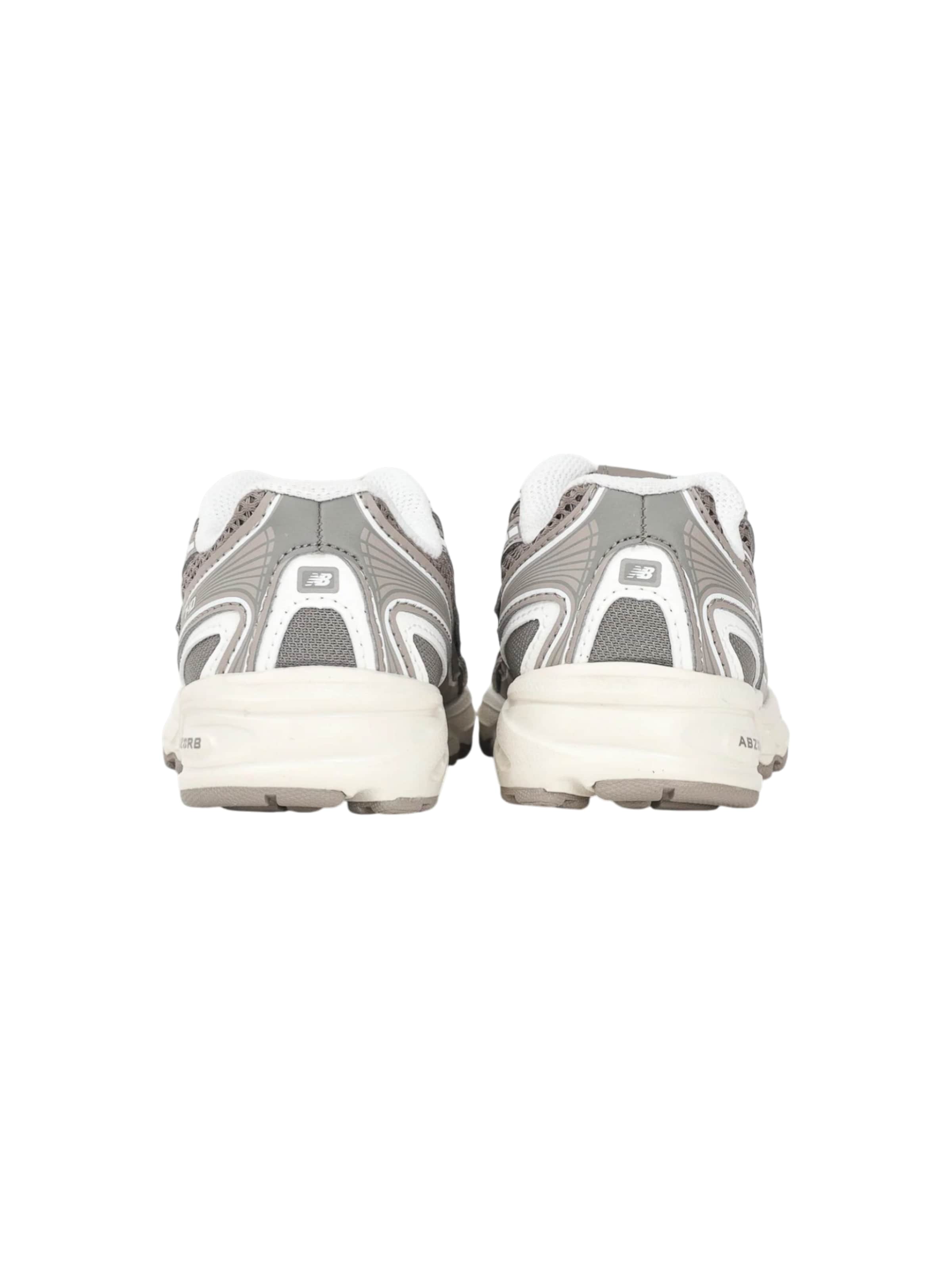 Chaussure de sport new balance en marron