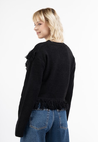 IZIA Sweater in Black