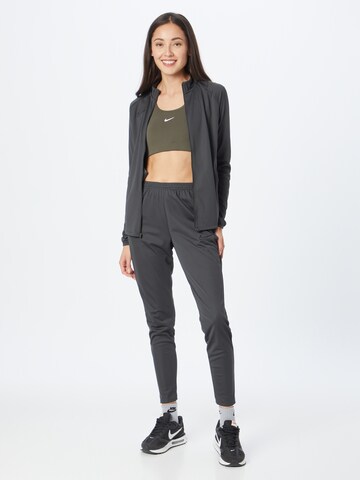 NIKE - Ropa deportiva en gris