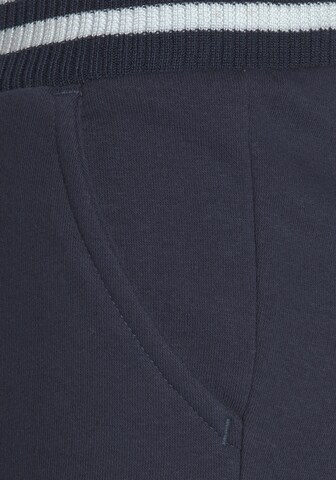 BUFFALO Regular Sweatshorts 'LM' in Blau