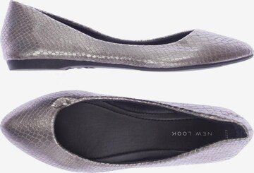 NEW LOOK Flats & Loafers in 37 in Silver: front