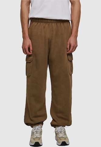 Urban Classics Loose fit Cargo Pants in Brown: front