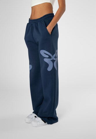 Felicious Loose fit Trousers in Blue
