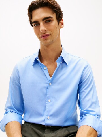 TOMMY HILFIGER Regular fit Риза 'FLEX' в синьо