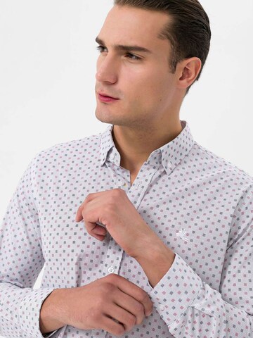 T-Shirt Daniel Hills en blanc