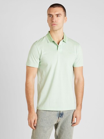 BOSS T-shirt 'Peoxford' i grön: framsida
