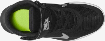 Chaussure de sport NIKE en noir