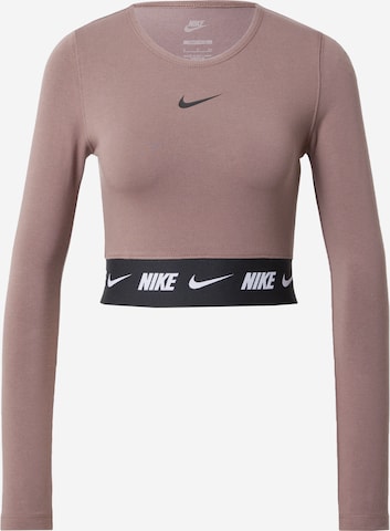 Nike Sportswear T-shirt 'Emea' i lila: framsida