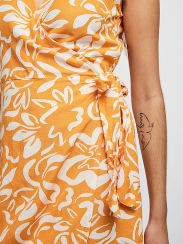 PIECES - Vestido 'Larisa' en naranja