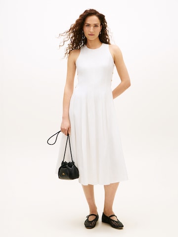 Robe TOMMY HILFIGER en blanc : devant