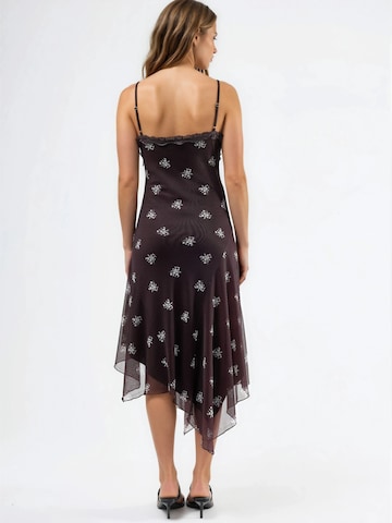 Hiccup Kleid in Braun