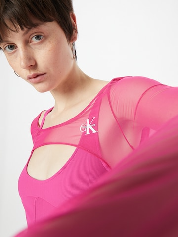 Shirtbody Calvin Klein Jeans en rose