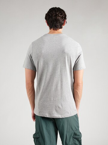 Nike Sportswear Póló 'CLUB' - szürke: hátul