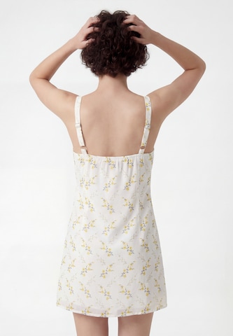 MYMO - Vestido em branco