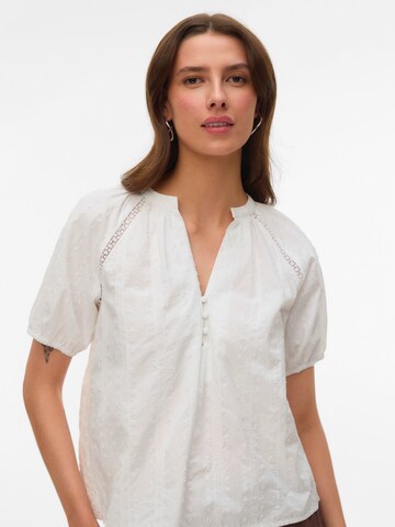 VERO MODA - Blusa 'VMJUTTY' en blanco