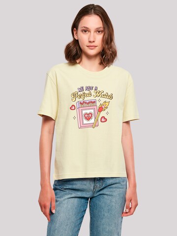 T-shirt 'We Are A Perfect Match Love' F4NT4STIC en jaune : devant