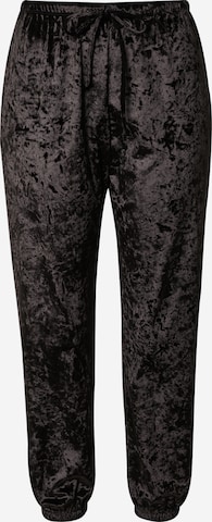 Onzie Tapered Sports trousers in Black: front