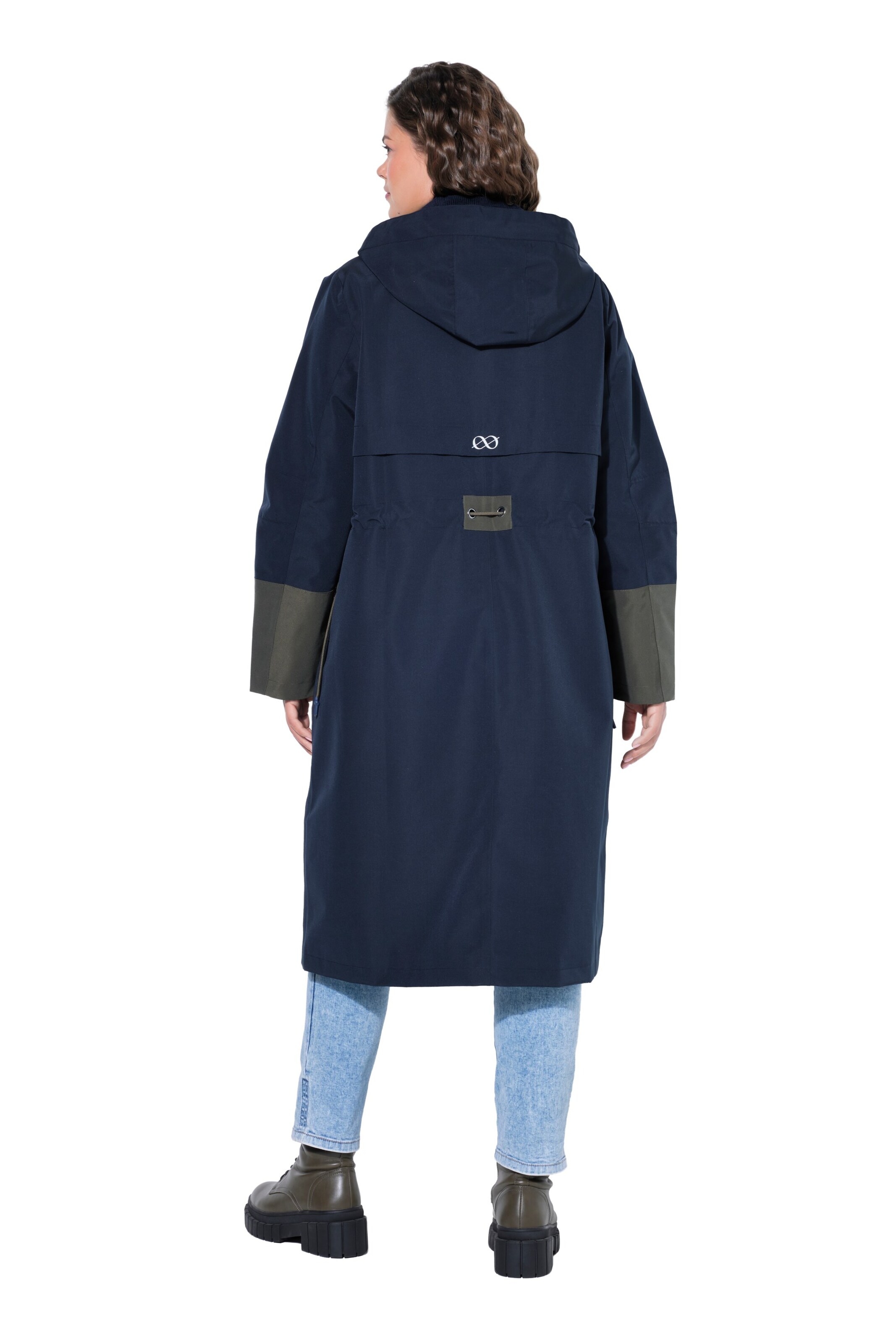 LAURASØN Between-Season Jacket in Blue
