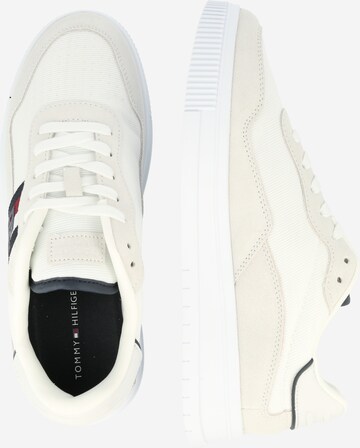 TOMMY HILFIGER Sneakers in Beige