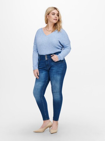 Pull-over 'Margareta' ONLY Carmakoma en bleu