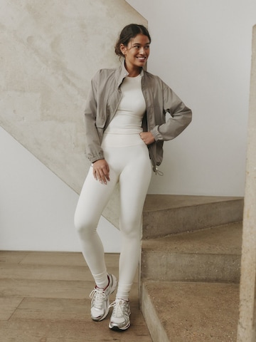 self. - Chaqueta de entretiempo en gris