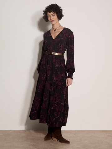 Apricot Dress ' ' in Red: front