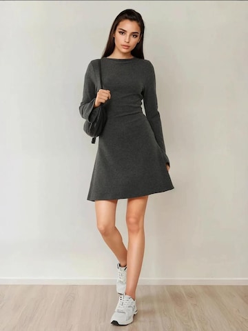 Hiccup Kleid in Schwarz