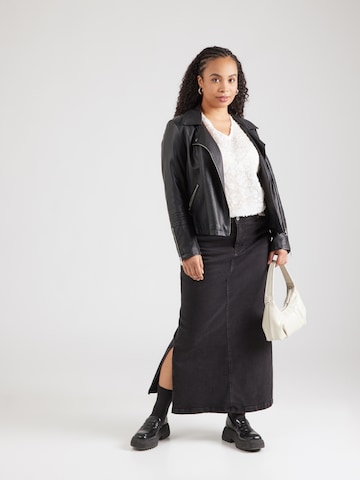 ONLY Carmakoma - Blusa 'CAROtta' en beige