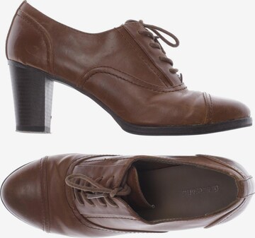 Graceland Flats & Loafers in 37 in Brown: front