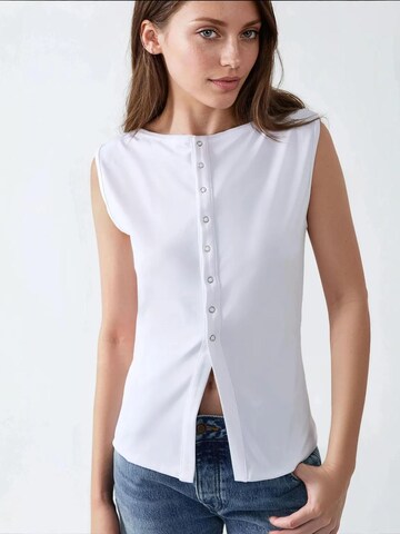 Hiccup Vest in White: front