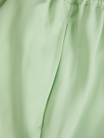 regular Pantaloni 'Poppy' di JJXX in verde