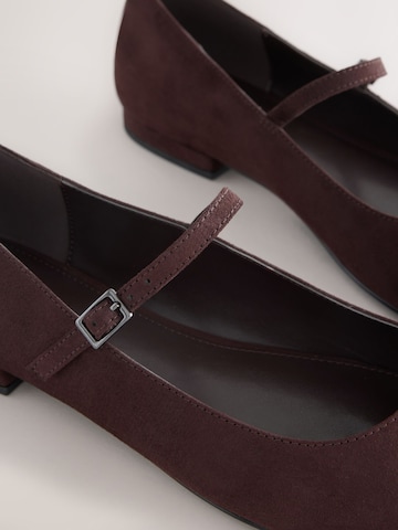 Next Ballerina met riempjes 'Forever Comfort' in Bruin