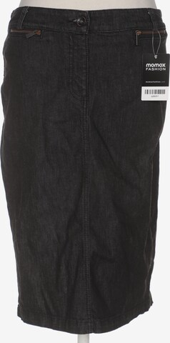 Armani Jeans Skirt in XXL in Black: front