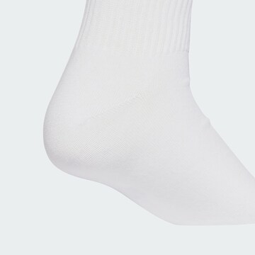 Chaussettes ADIDAS ORIGINALS en blanc
