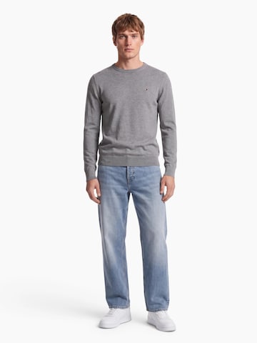 TOMMY HILFIGER Sweater 'ESSENTIAL' in Grey