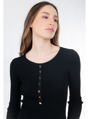 Influencer Svetr – černá