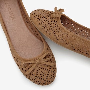 LASCANA Ballet Flats in Beige