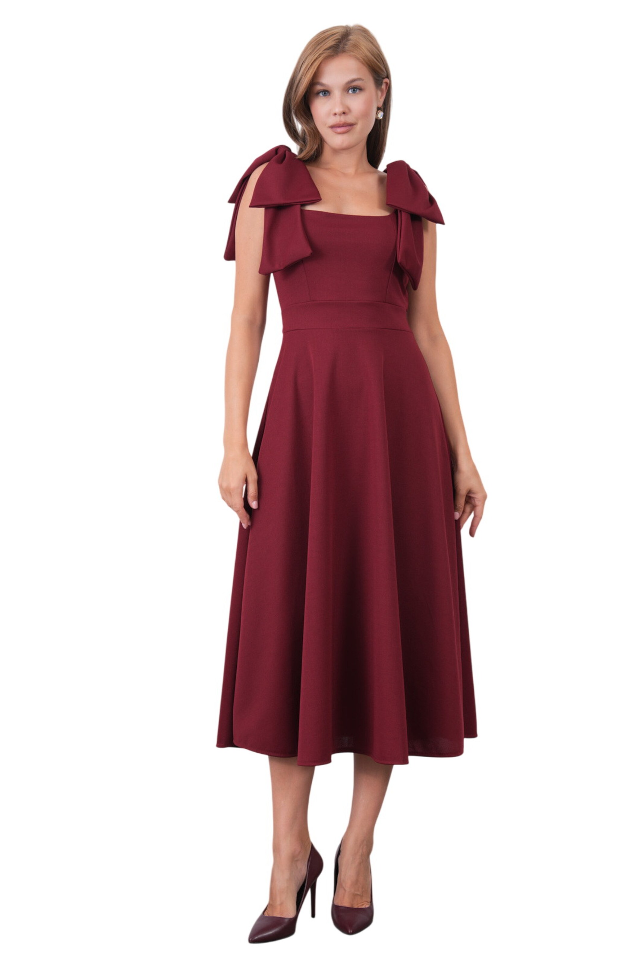 WOMAN VISION Dress in Red: front