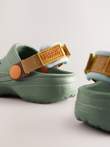 Chaussures ouvertes Next en vert