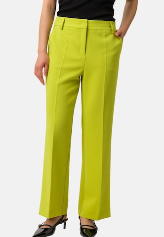 zero Regular Pants in Green: front