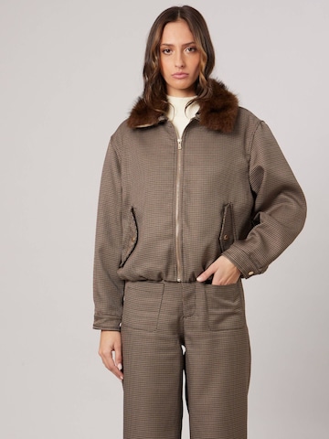 Deeluxe Between-Season Jacket in Brown