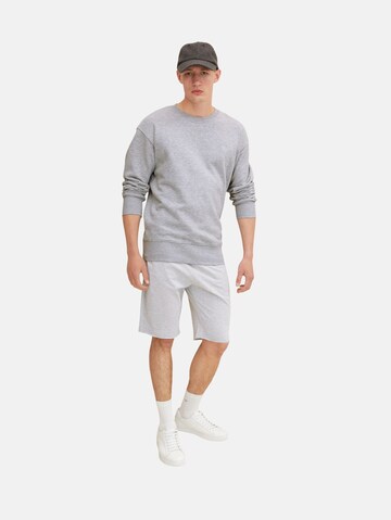 TOM TAILOR Regular Shorts in Grau