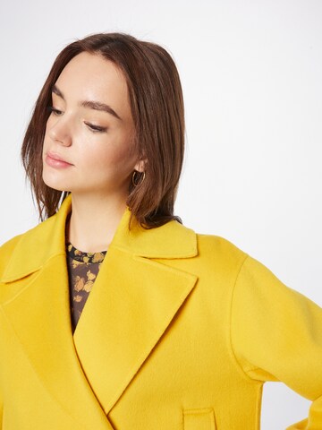 TOMMY HILFIGER Jacke in Gelb