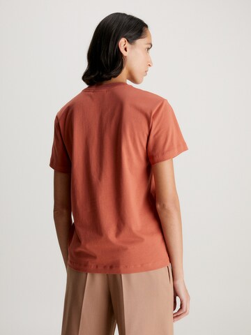 T-shirt Calvin Klein en rouge