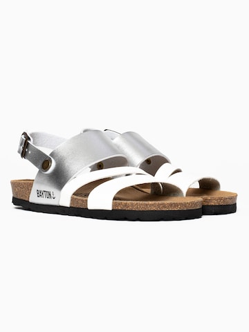 Bayton Sandalen met riem 'Vitoria' in Wit