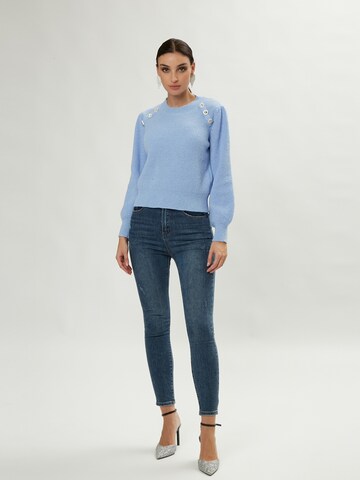 Influencer Pullover in Blau