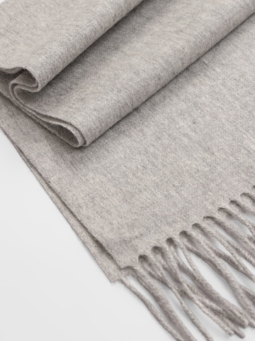 L'Arte Milano Shawl in Grey
