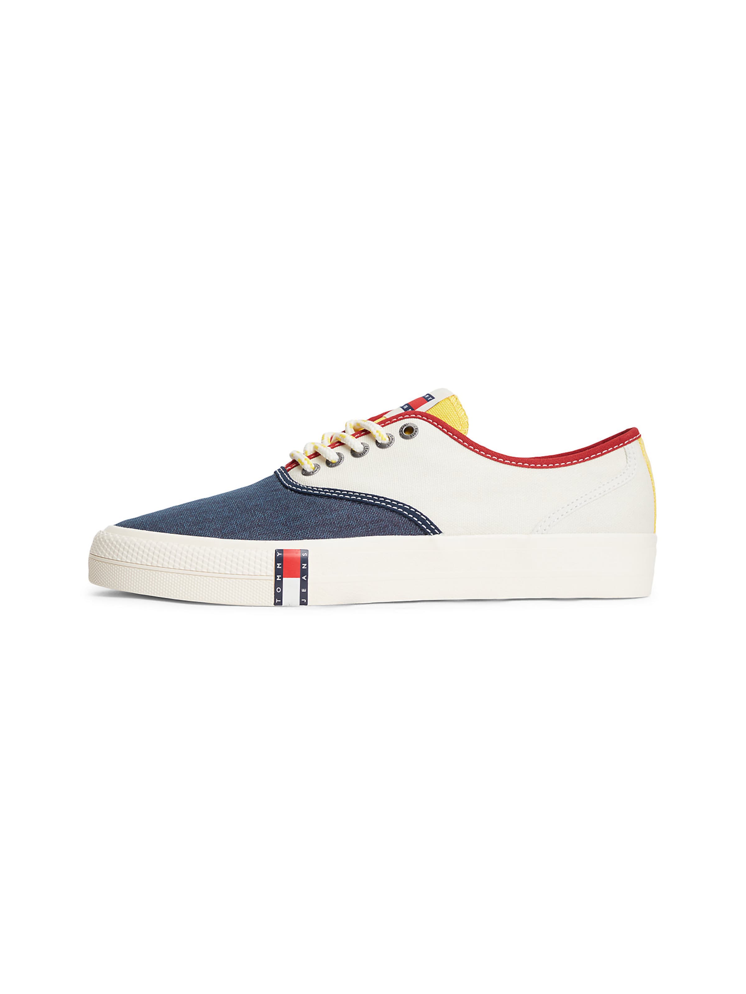 Baskets basses Tommy Jeans en blanc : devant